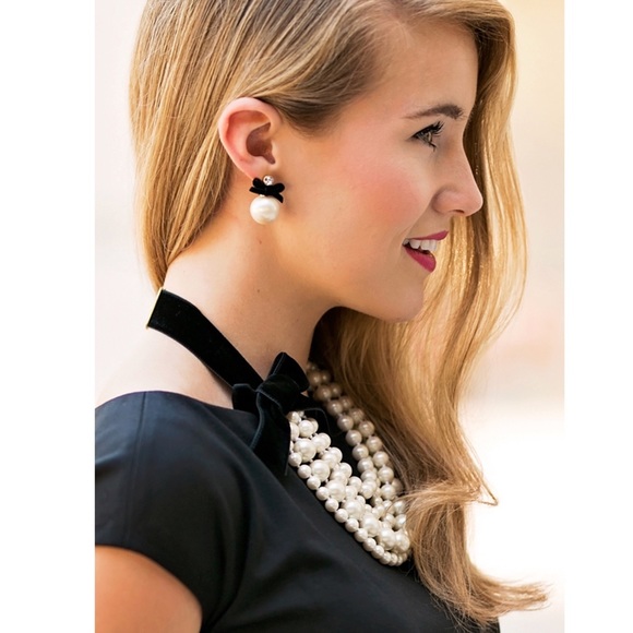 KATE SPADE • Girls In Pearls Velvet Drop Earrings - Picture 5 of 6